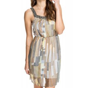 Outmag a realizat o colectie de rochii de zi elegante