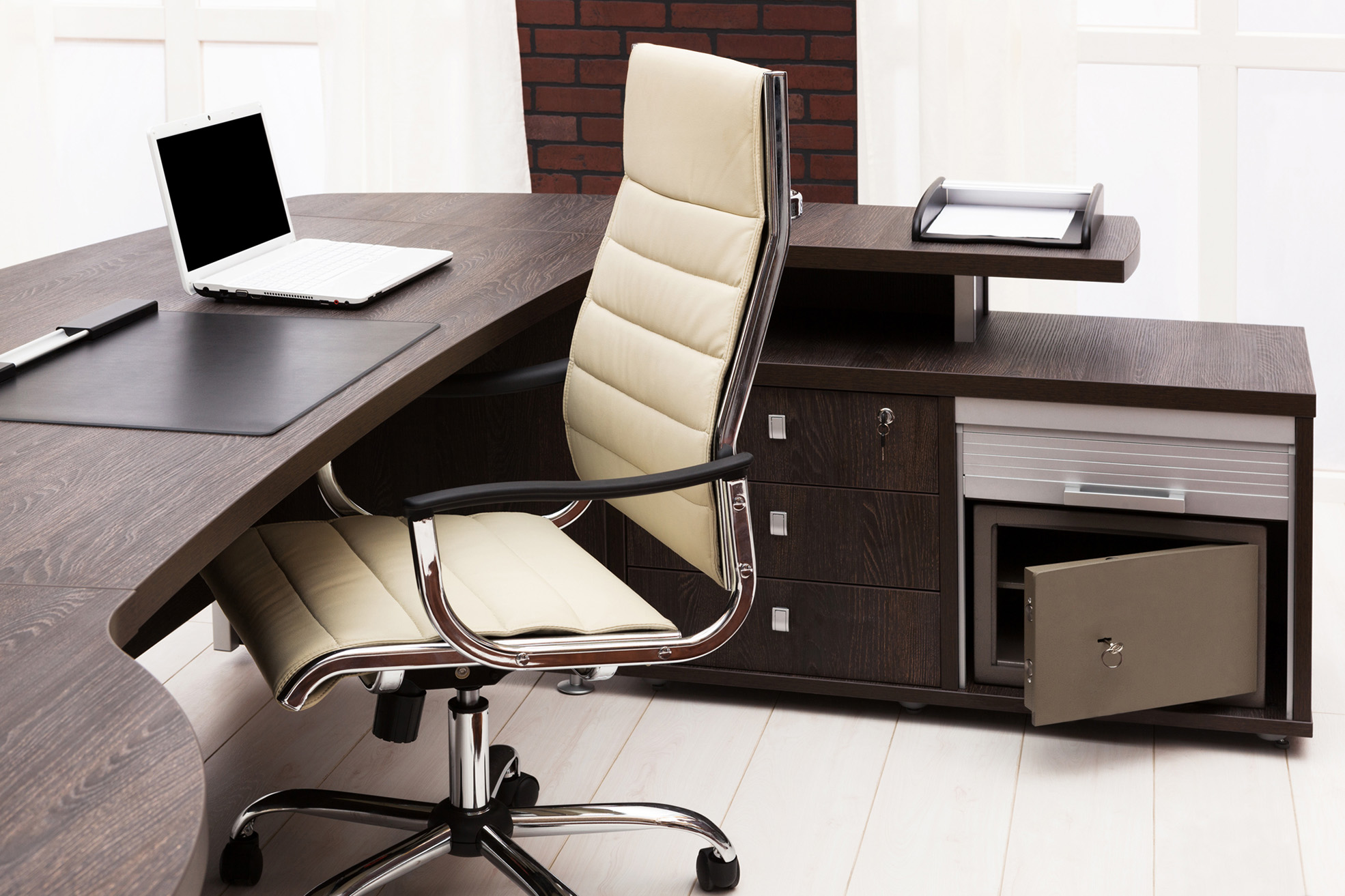 Cum sa alegi mobilierul de birou potrivit pentru compania ta