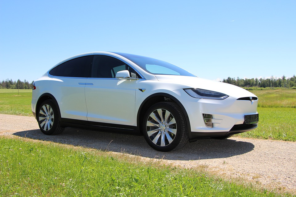 Cele mai bune companii auto de self driving. Tesla este una dintre ele!