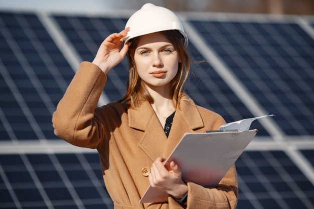 De Ce Sa Angajati Specialisti pentru Instalare Panouri Fotovoltaice?