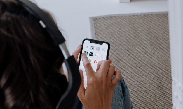 Spotify ar fi șters 70 episoade de podcast Joe Rogan fără legătură cu controversa sa de dezinformare COVID-19